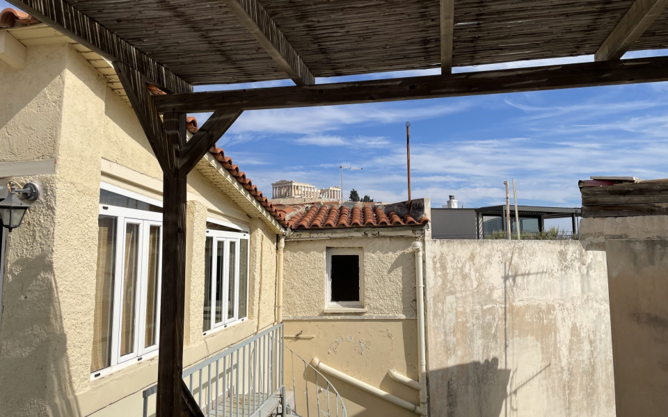 Utsikt mot Akropolis från terrassen